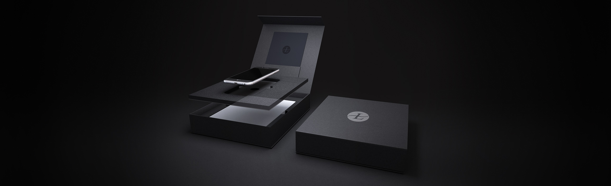 Custom luxury packaging