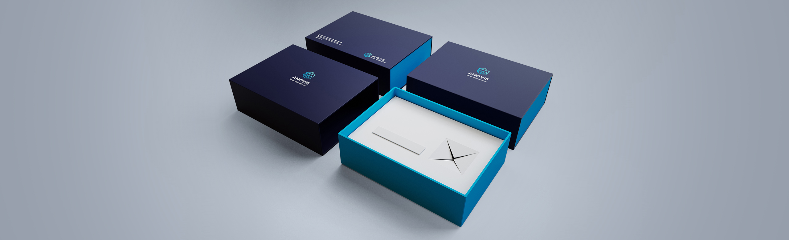 Custom luxury packaging