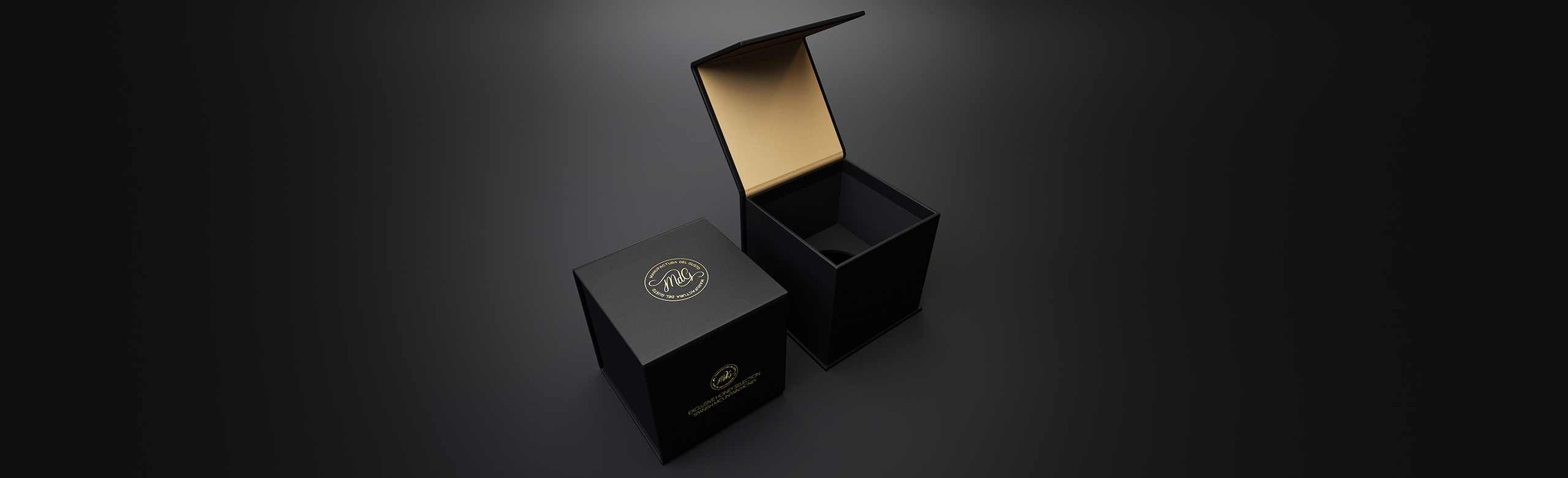 Custom luxury packaging
