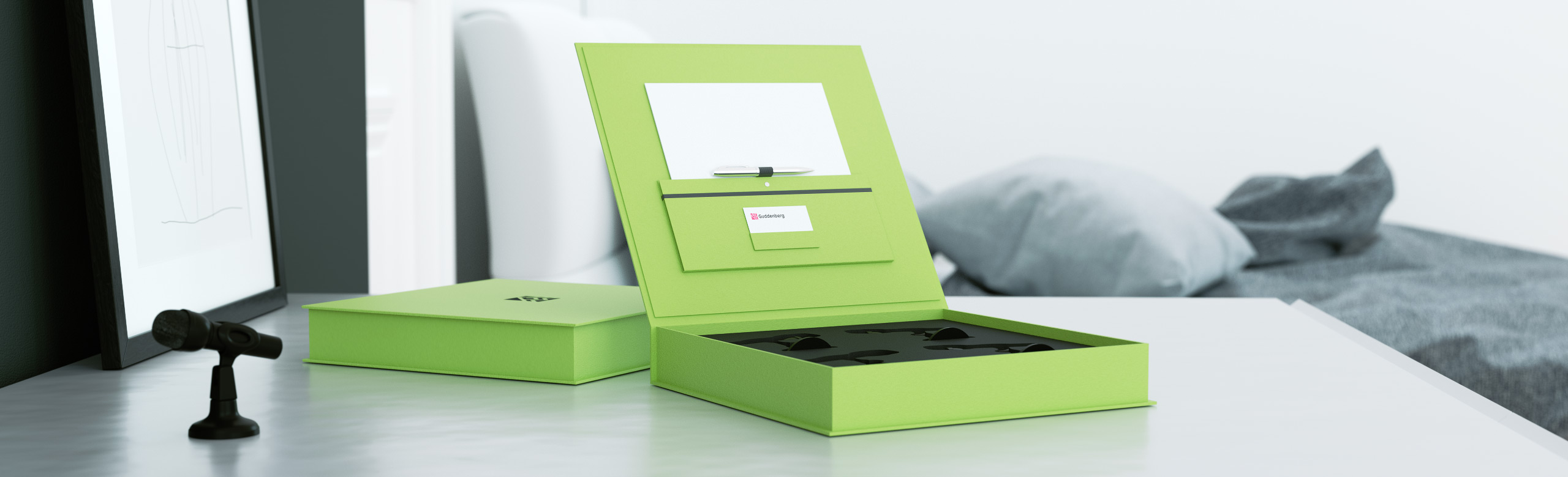 Custom luxury packaging