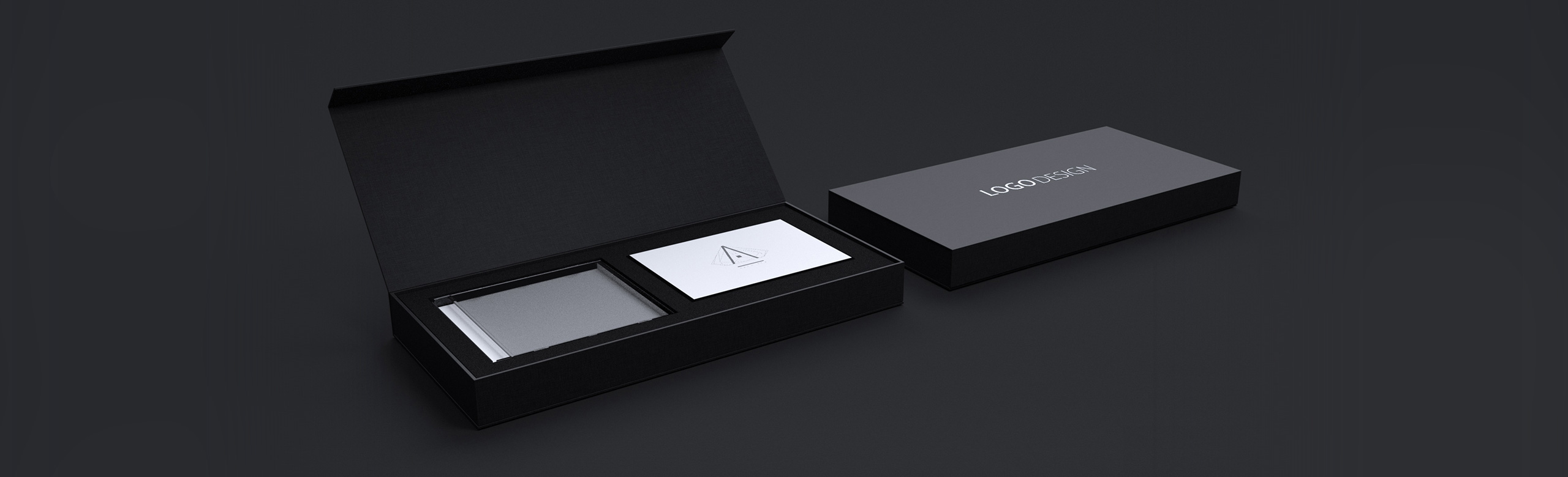 Custom luxury packaging